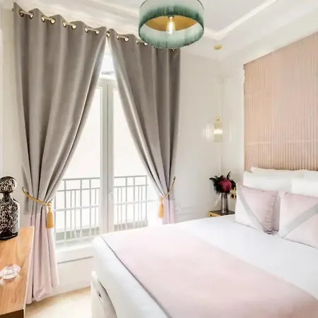 Luxury 7th-floor Near Champs Elysee Apartamento París