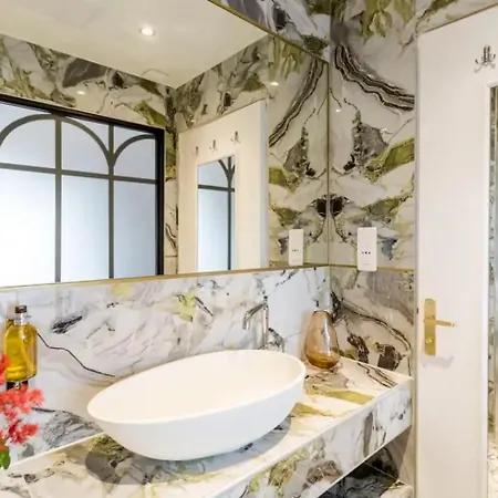 Luxury 7th-floor Near Champs Elysee * París